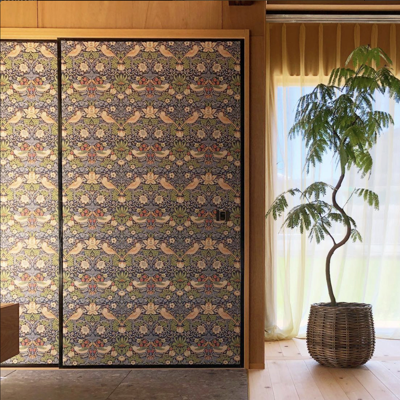 MORRIS & CO.】(受注生産) Morris FUSUMA ふすま 襖 DIY 2m×2枚 – リンデン