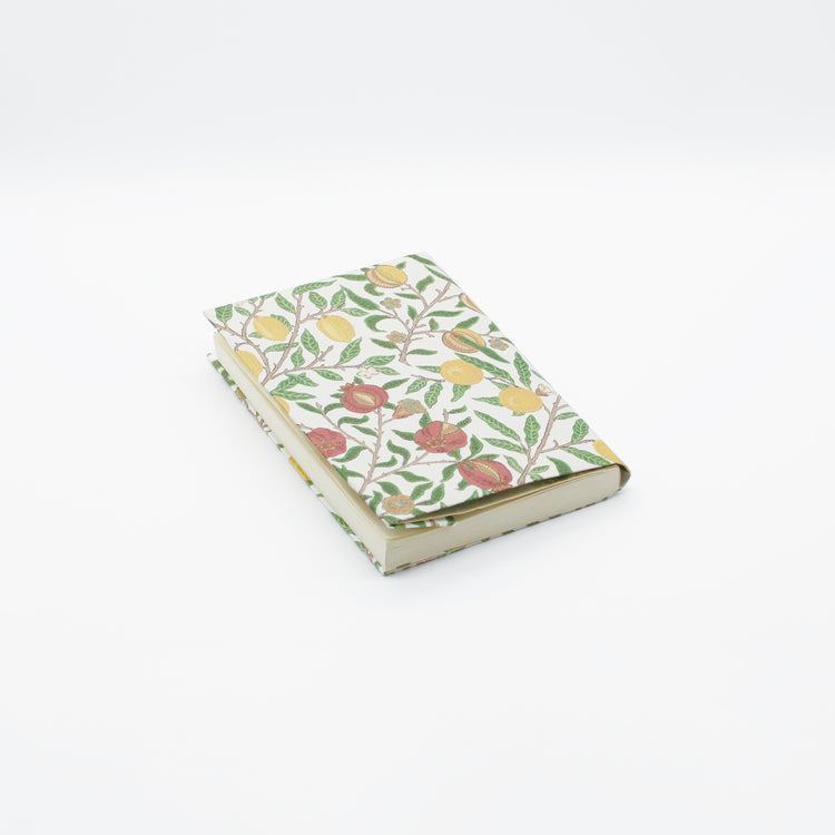 【MORRIS & CO.】SIMPLY MORRIS シンプリーモリス ブックカバー