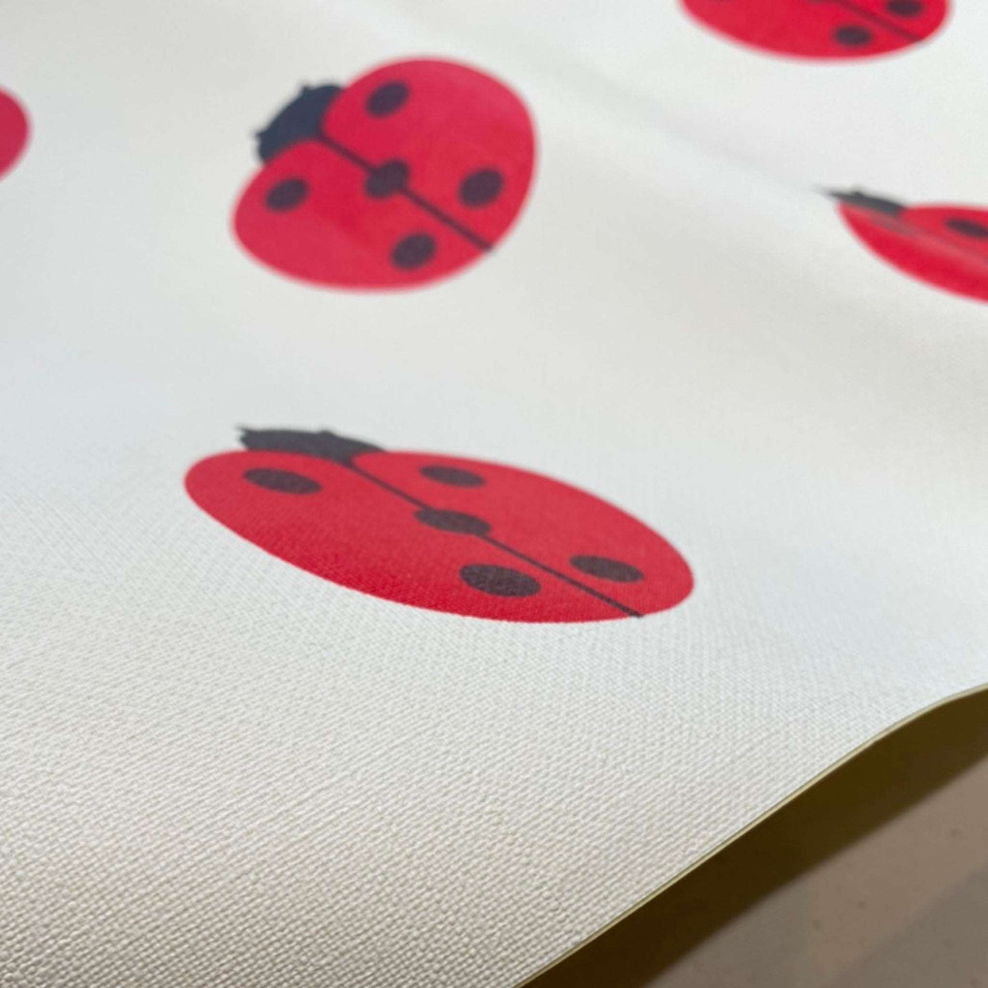 【Linden】ハレルヤシール壁紙 《てんとうむし あか》DIY 壁紙 リメイク